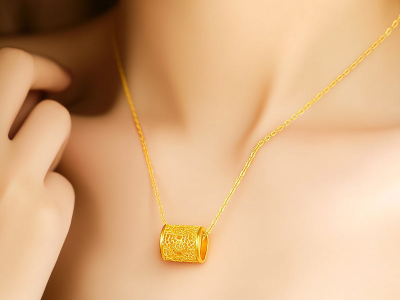 金吊坠项链图片